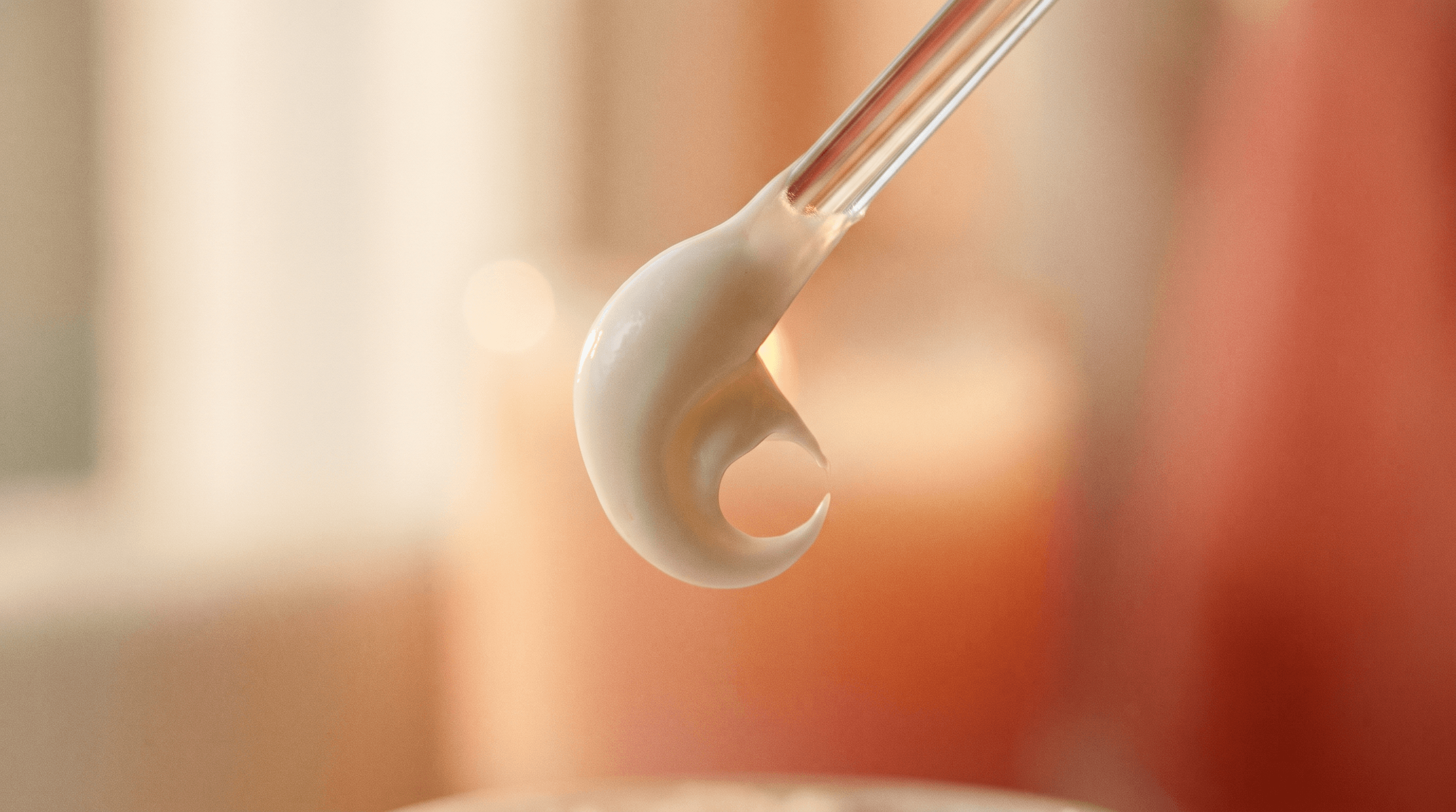 Imagem de capa: Azelaic Acid Explained: What the Percentage on the Label Actually Means